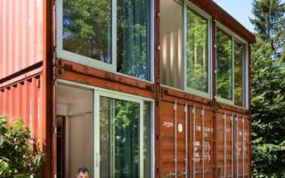 Container house in “jazz style” or do-it-yourself modular house