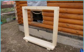 Overview of the features of installing door casing in wooden houses